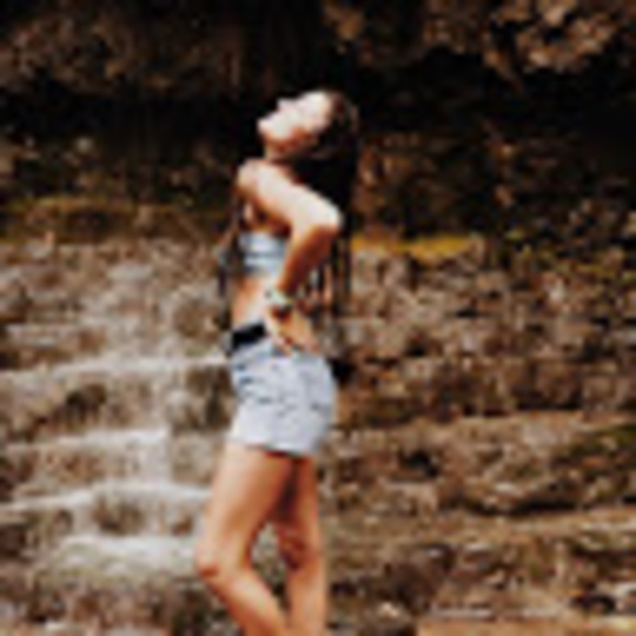 Meet your Posher, Sophia - Picture 1 of 1